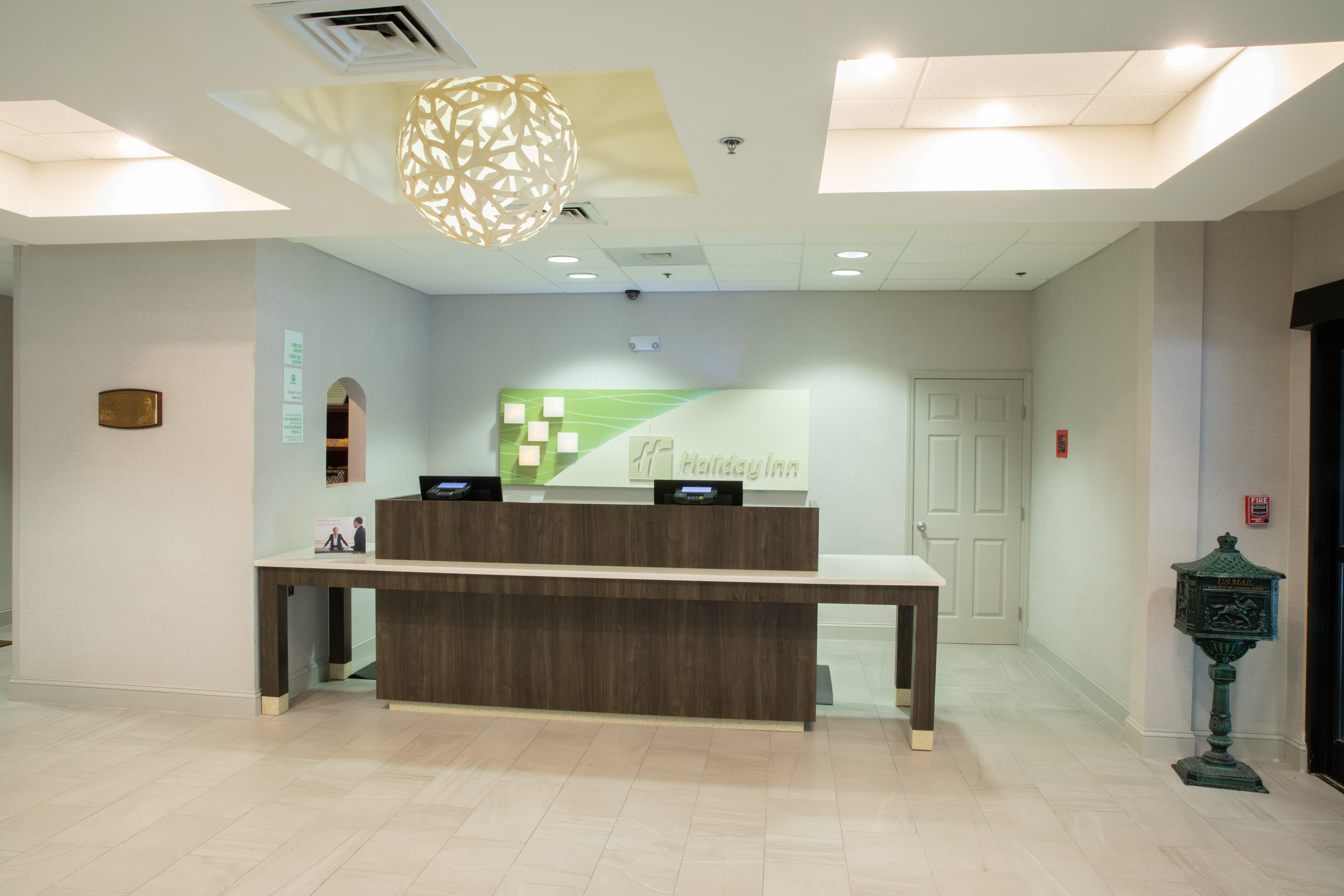 Holiday Inn & Suites Raleigh Cary By Ihg Exterior photo
