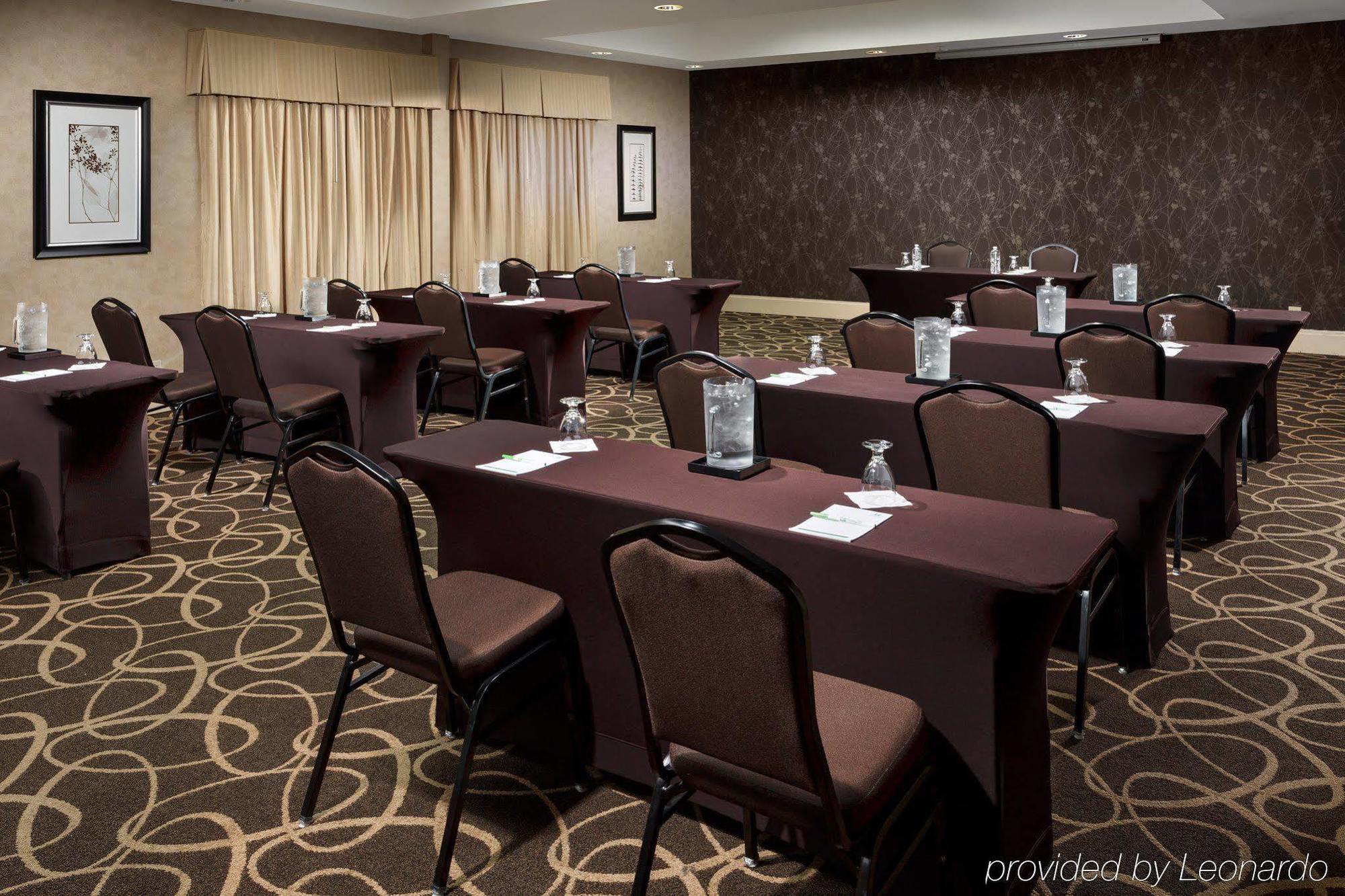 Holiday Inn & Suites Raleigh Cary By Ihg Exterior photo